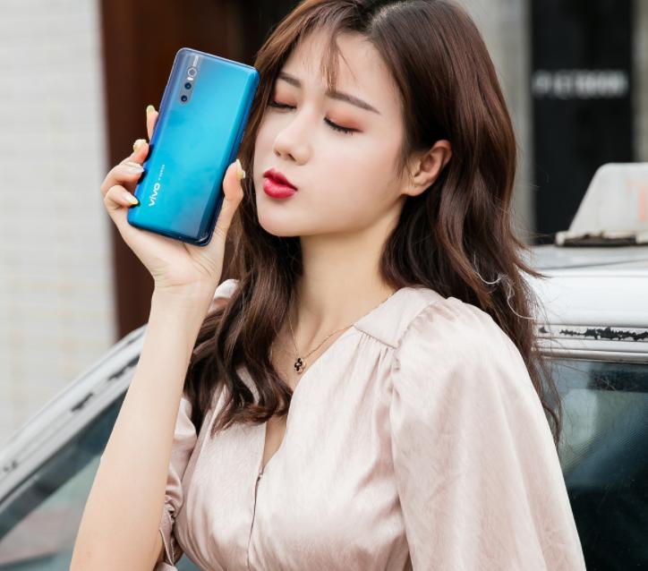 2020年手机运行内存选多大,手机12g运存和8g差距小白测评