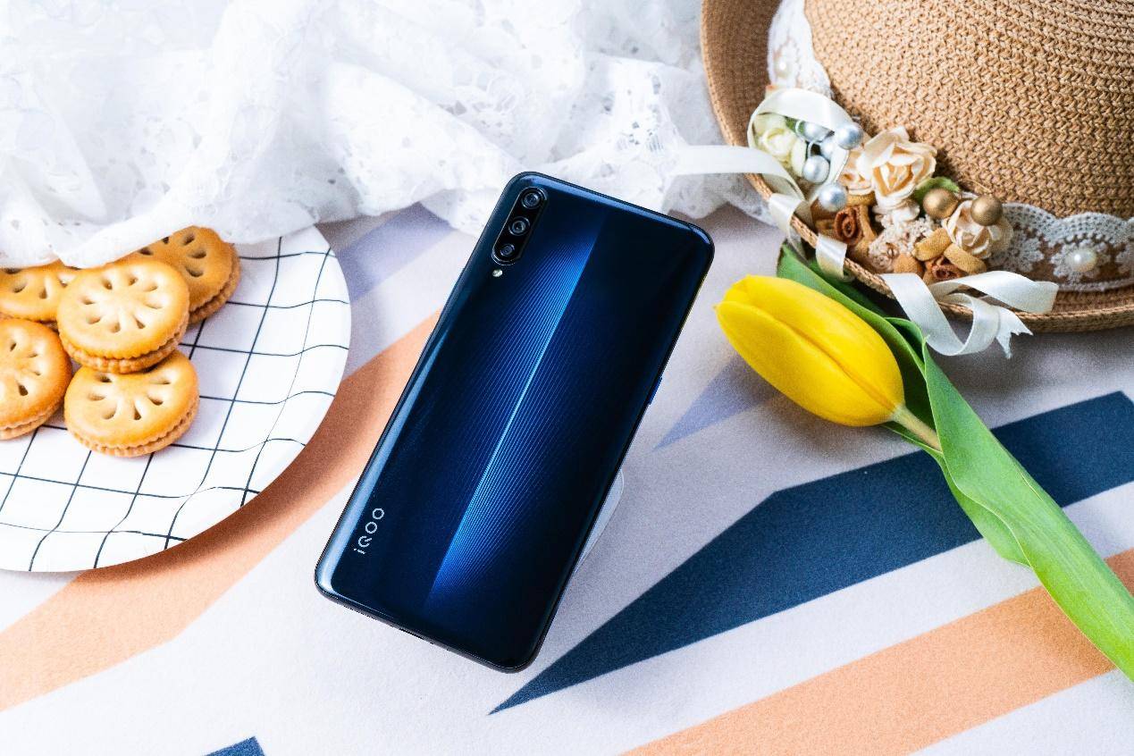 小米和iqoo性能手机哪个值得入手,iqoo全新便宜手机