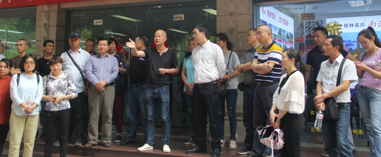 多功能擦地机清洗悬浮地板,地面高效清洗机器