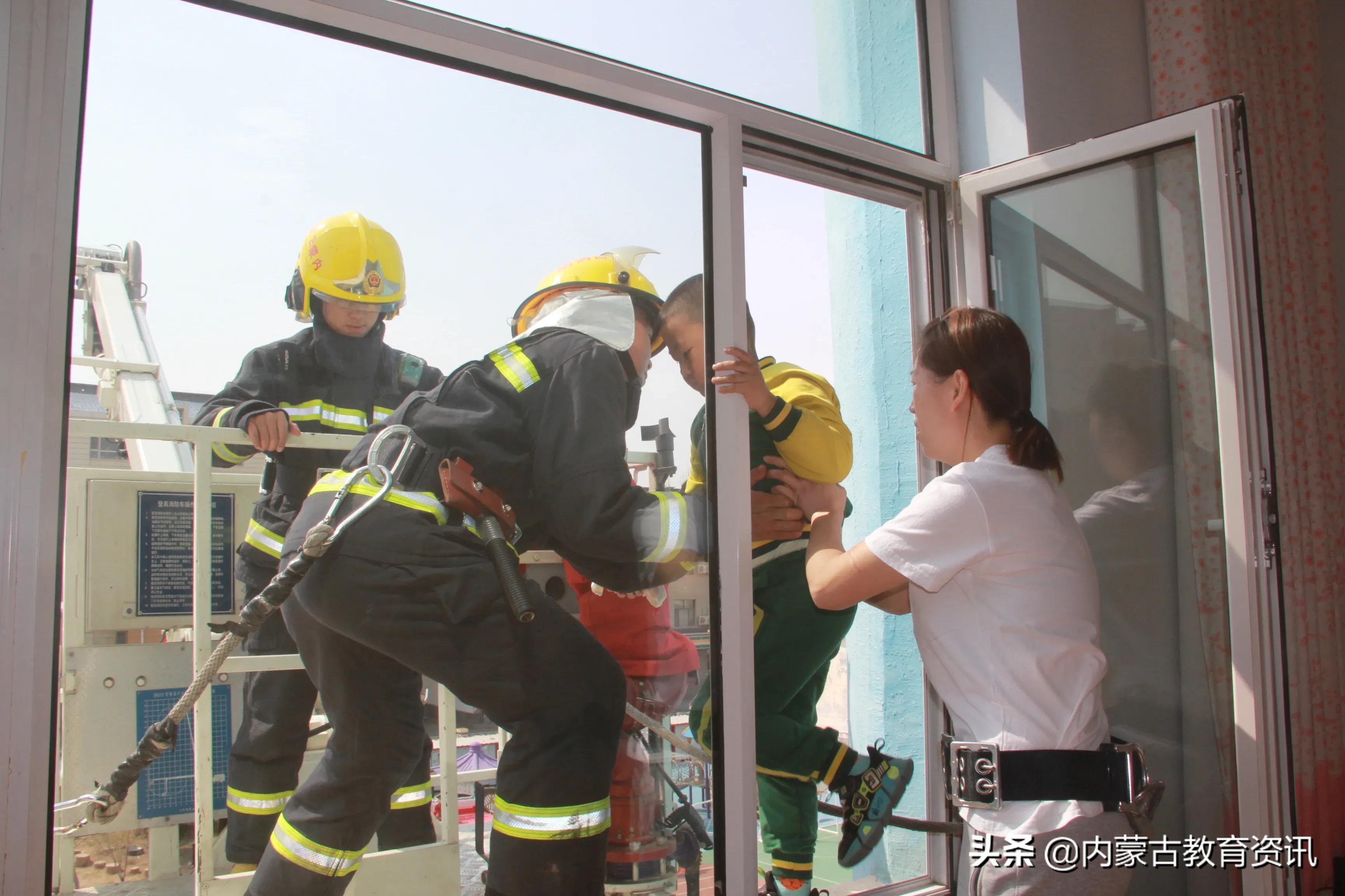 实验幼儿园开展消防应急疏散演练,和雅幼儿园消防安全演练活动
