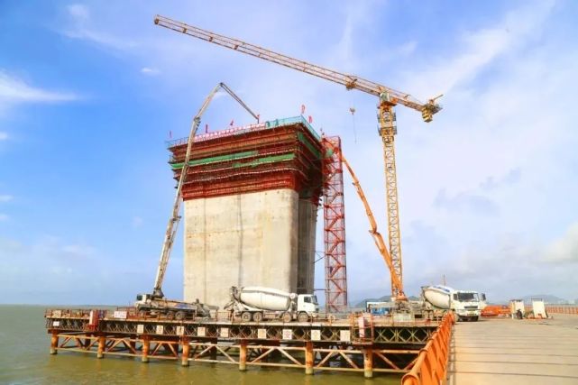 乘风破浪的珠海，到底有多猛？造桥、修路、招商、纳才，真真拼了