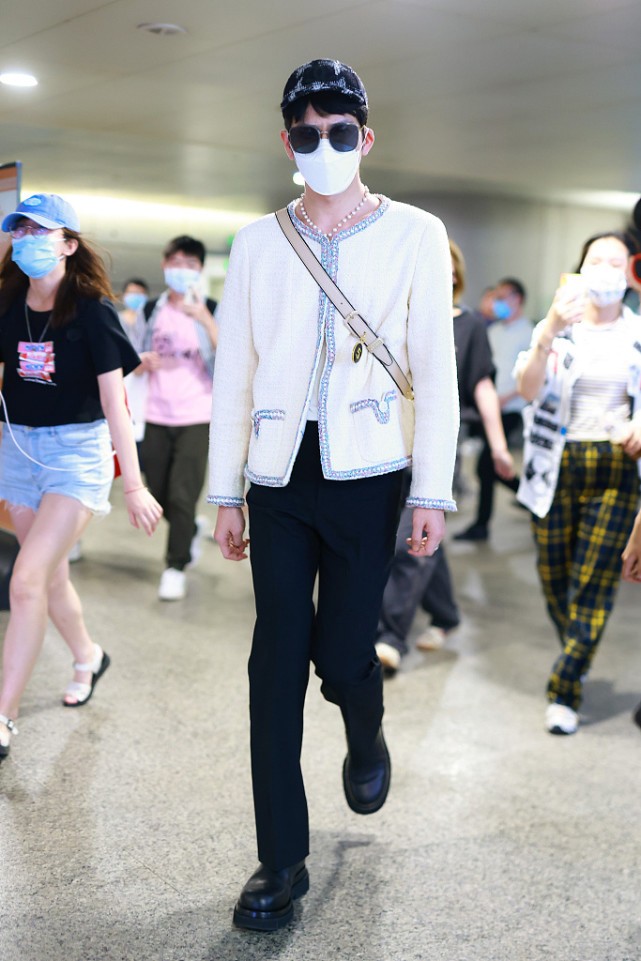 井柏然日常穿衣搭配,井柏然穿搭是什么风格的衣服