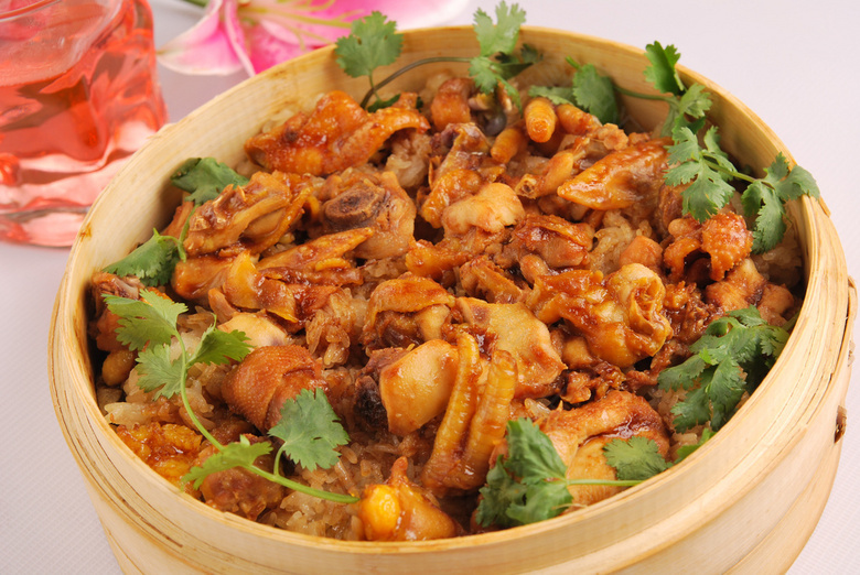 精选10余款菜肴推荐,精选30余款菜品推荐