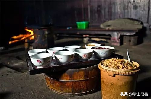 广西桂林阳朔西街小吃天下第一饼,阳朔西街有名小吃