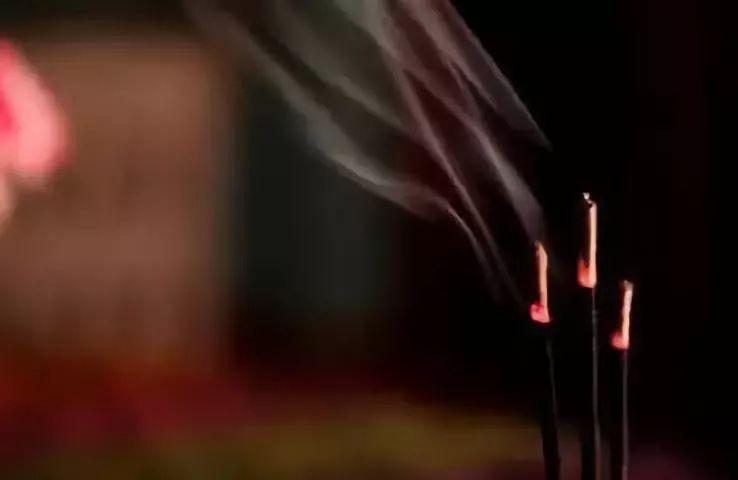 渔民捕鱼捡到龙涎香,捕鱼龙涎香