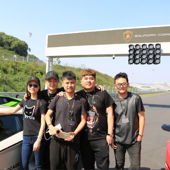 在石250和丸子最近直播回放,各大主播谈在石250