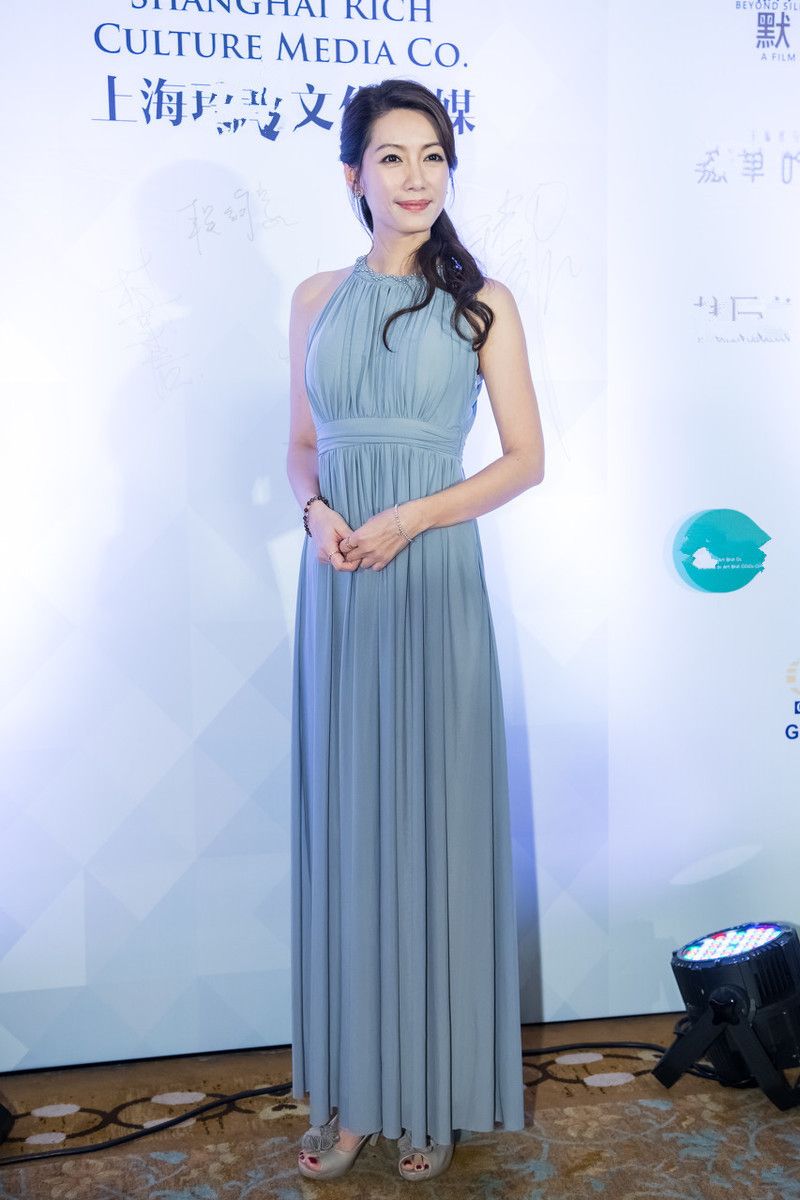 林韦君眼睛笑起来,林韦君的颜值确实是公认的