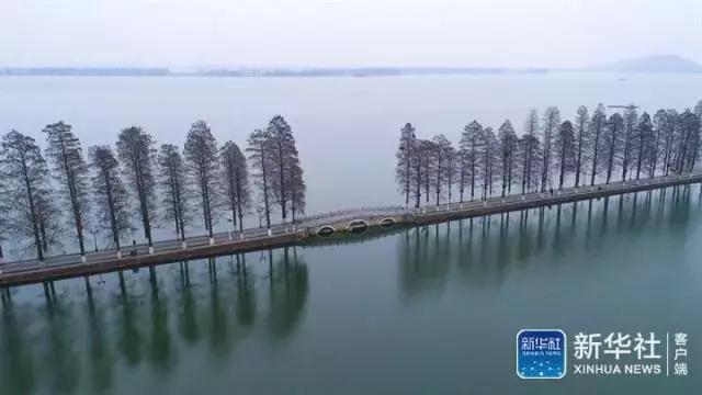 帅气武装直升机视频,帅气飞行直升机