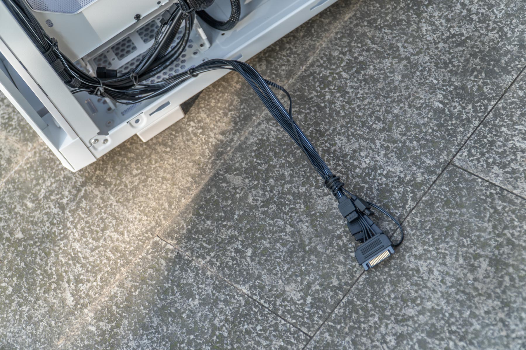 xpg入侵者机箱风扇,威刚xpg入侵者机箱教程