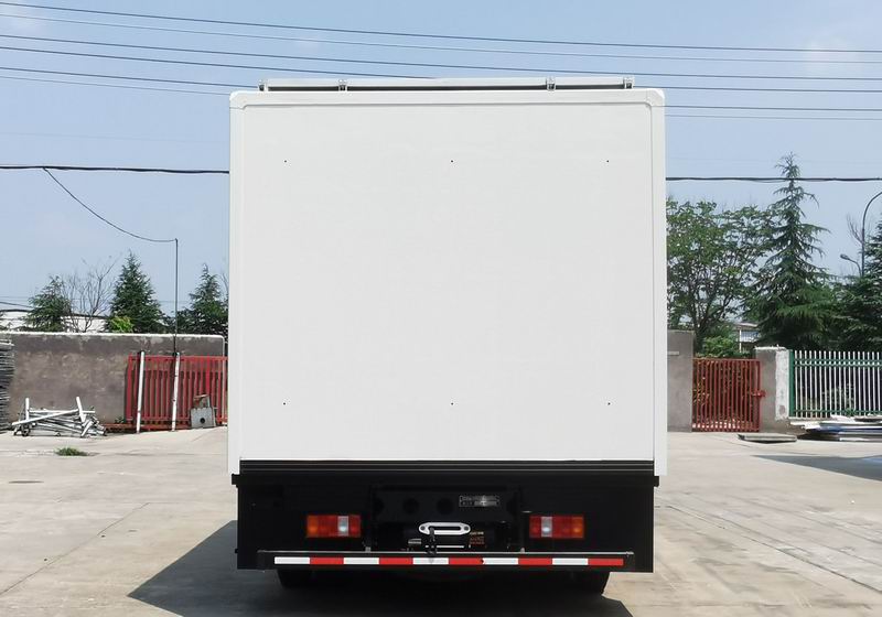 中国重汽房车详细配置表,中国重汽拓展房车