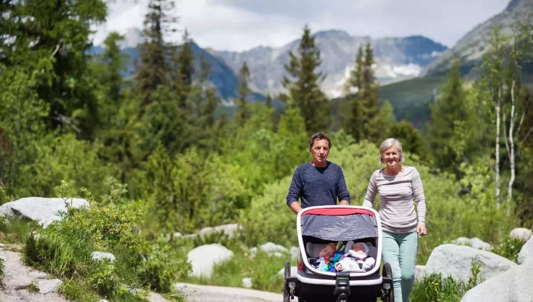 被视奸的中国儿童：“你的朋友圈，藏着100个恋童癖”