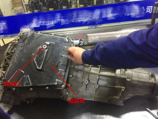 自动挡变速箱阀体坏了有什么现象,自动挡变速箱油不换什么症状