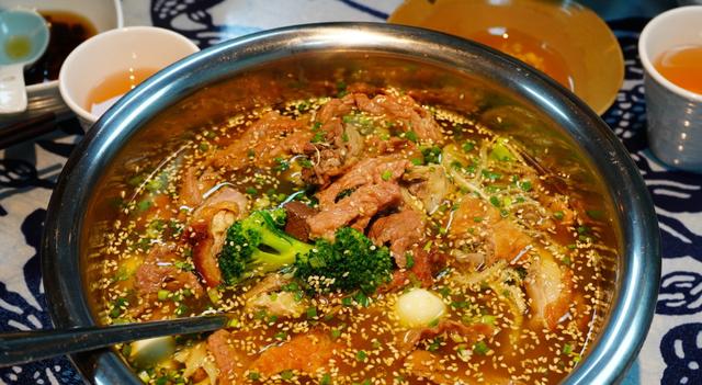 麻辣烫冒菜钵钵鸡串串香,钵钵鸡麻辣烫冒菜区别