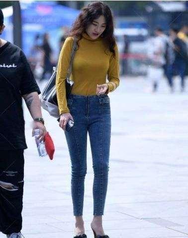 时髦个性的瑜伽裤显得优雅大气,夏季长款瑜伽裤的搭配