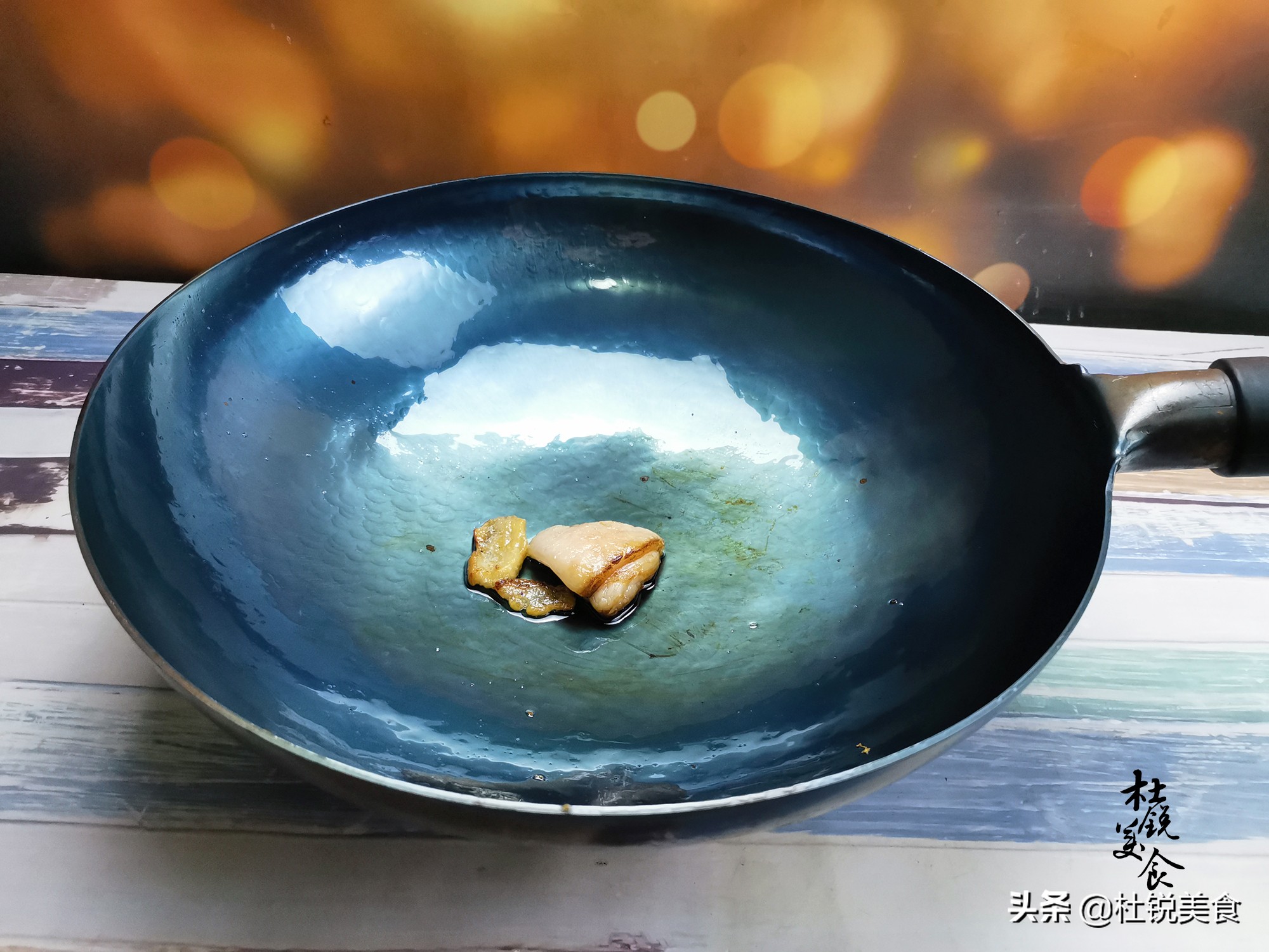 新买的铁锅怎么开锅最简单方法,新买的铁锅怎么开锅才不粘锅