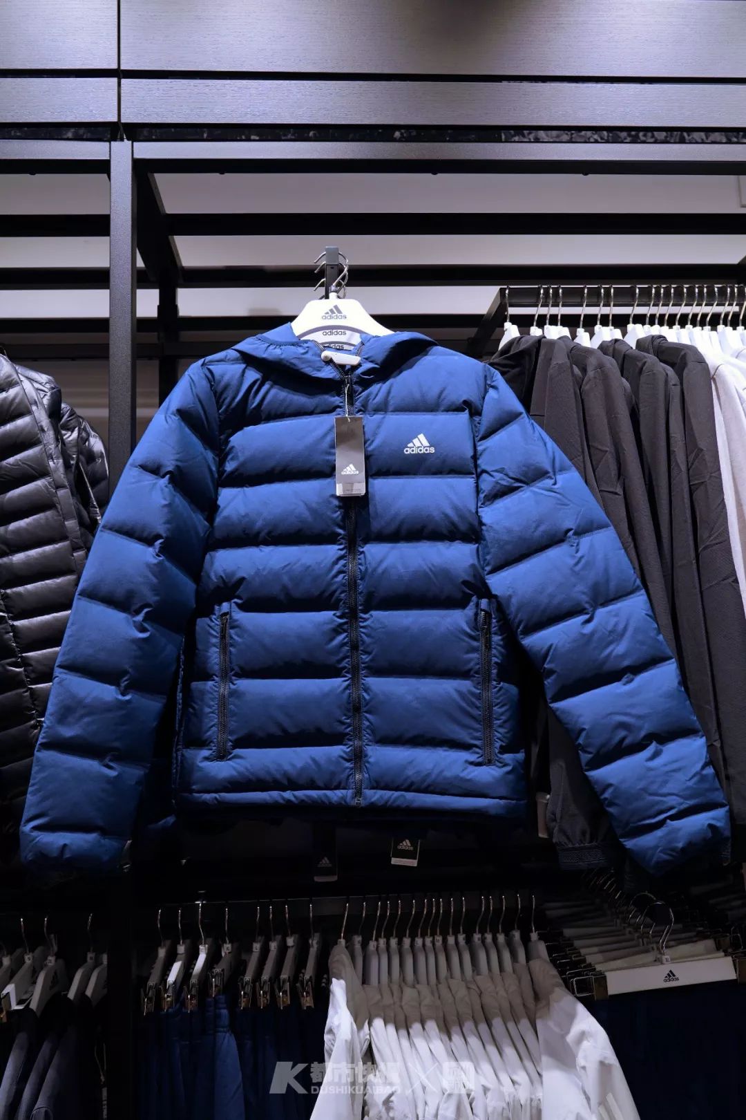 耐克阿迪一切皆有可能标志,如何分辨耐克阿迪真假