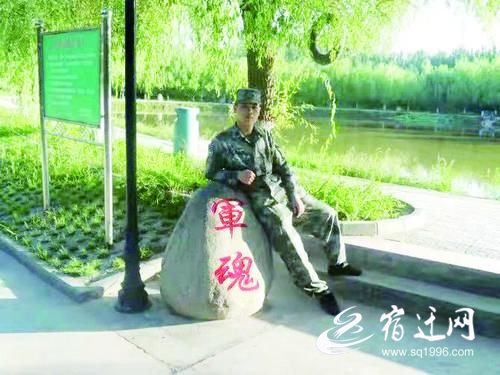 我的照片里有棵树这是一棵有故事的树