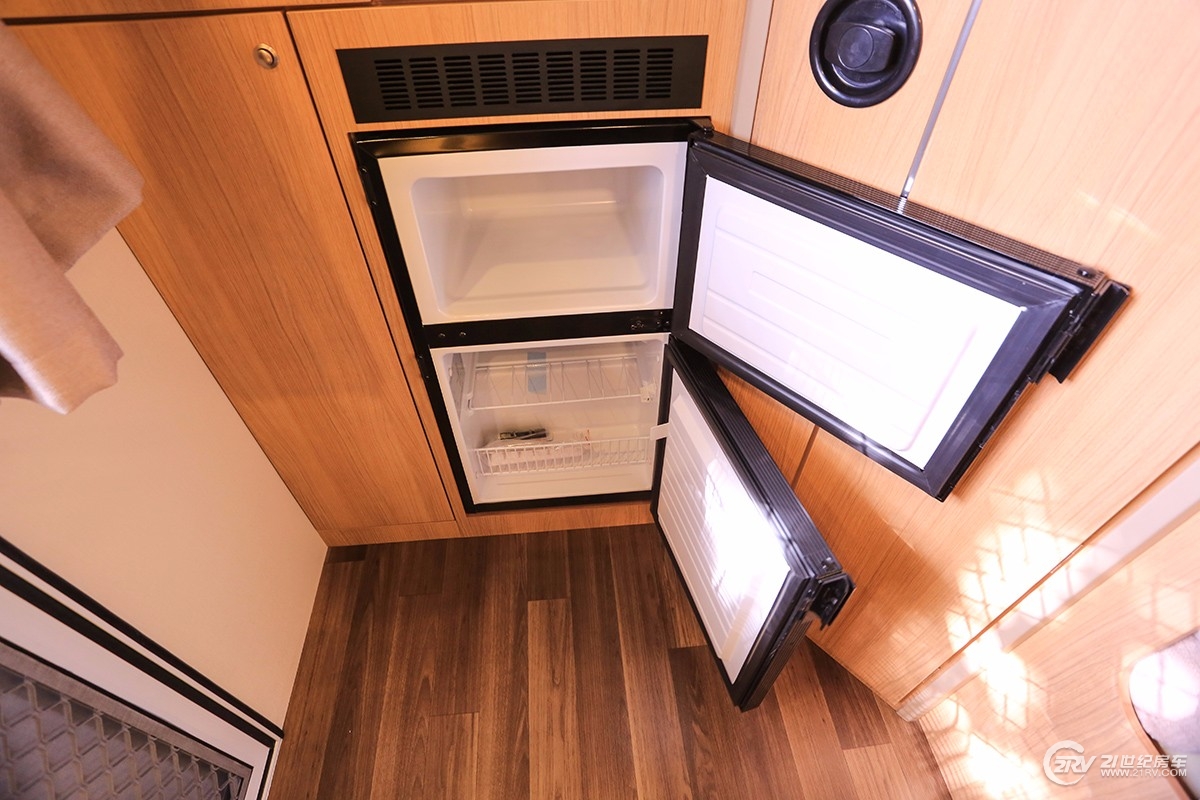 10万能买个什么样子的二手房车,10万左右能买房车吗