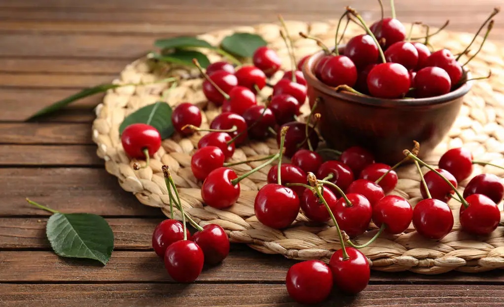 吃当季的8种水果好吃又养生,冬天适合吃哪些当季水果