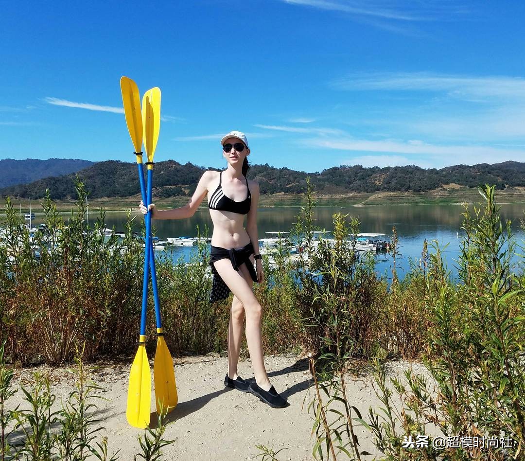 美人不做“花瓶”？她会芭蕾提琴走秀演戏，还是门萨高智商会员