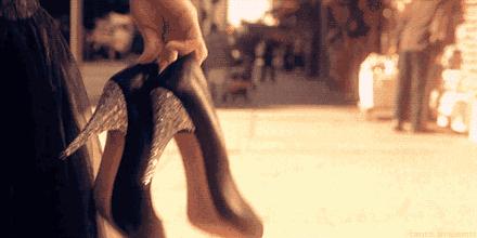 高跟鞋磨脚的诀窍,高跟鞋磨脚怎么打理