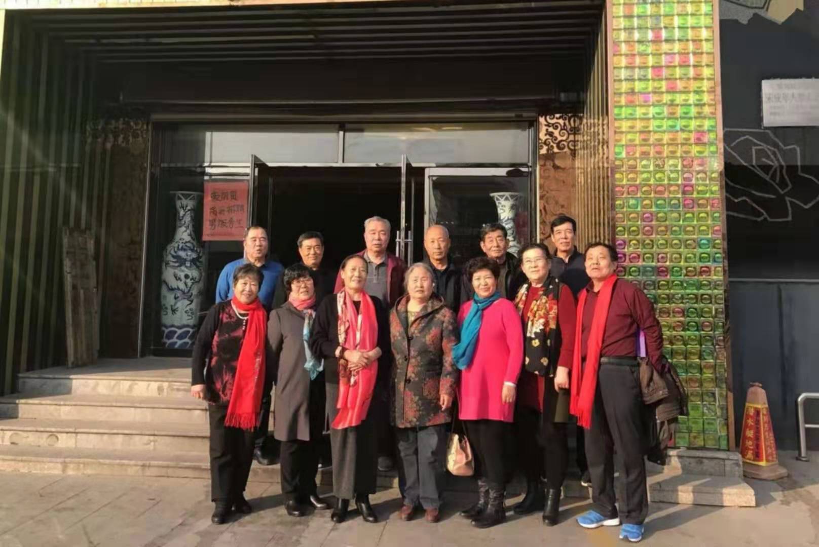 同学师生情现代诗,一首同学情的现代抒情诗