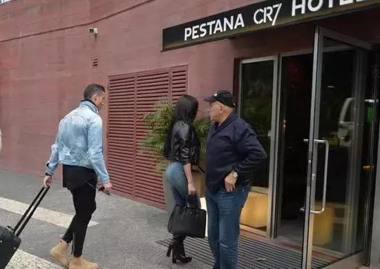 不输第一美臀，乔妹是靠它俘获C罗的心？