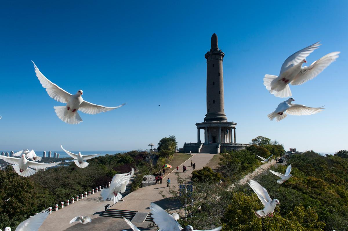 日本和俄国都想毁掉辽宁的一座白玉塔，中国表示：我们坚决不拆除