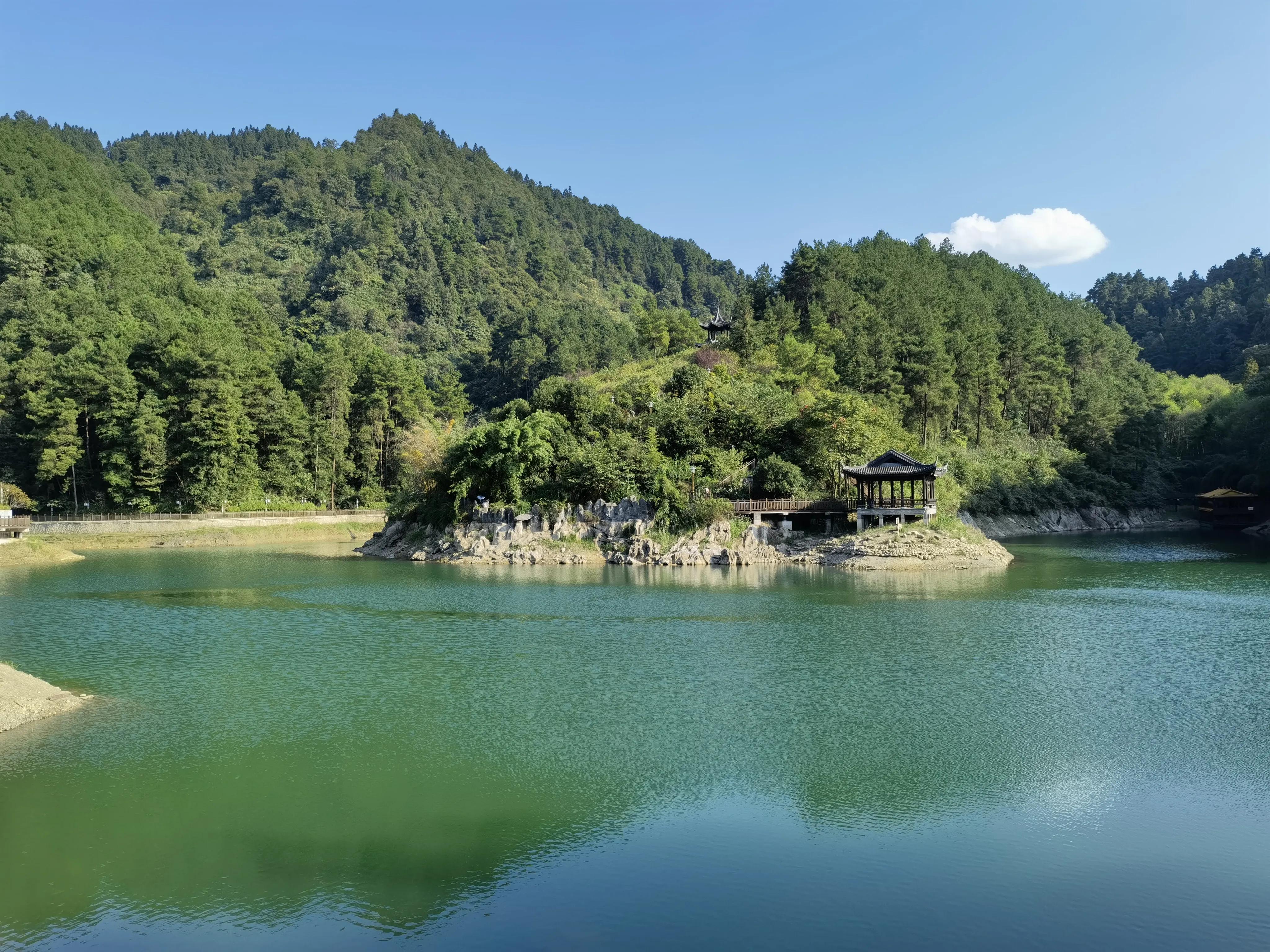 华为mate40pro属于旗舰还是高端,专家评价华为mate40pro怎么样