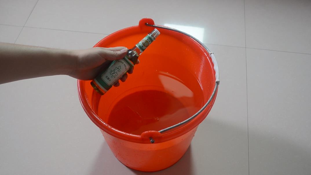 新风空调和一般空调怎么清洗,空调清洗师傅清洗空调要哪些工具