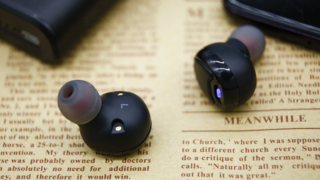 硕美科w20真无线蓝牙耳机,硕美科w20怎么两个耳机同步