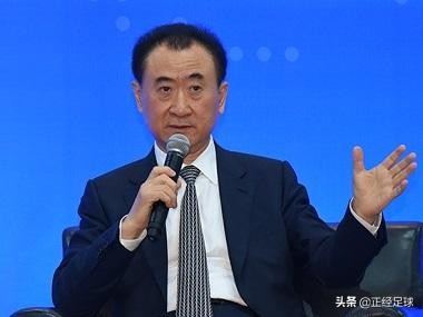 大连队陷入万达风波后，悄悄做了这一件事，球员球迷集体为它点赞