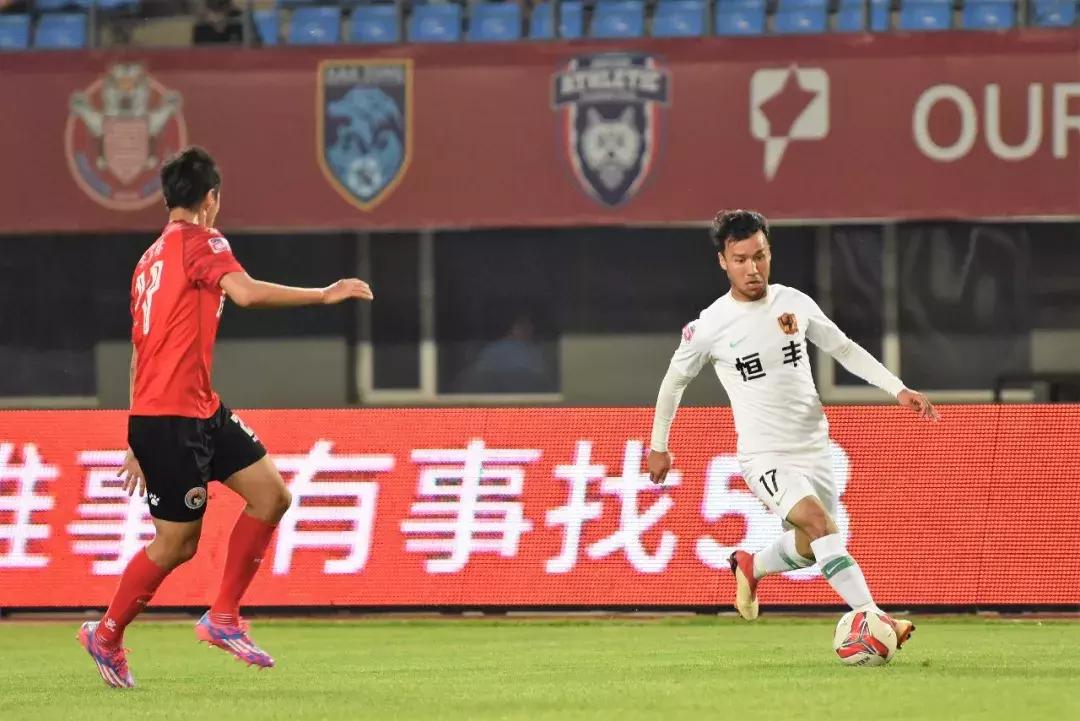 中甲比赛贵州恒丰对辽宁宏运,莫塔射门