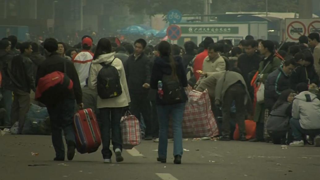 农民工给父亲拍摄的纪录片,2001年农民工返乡纪录片