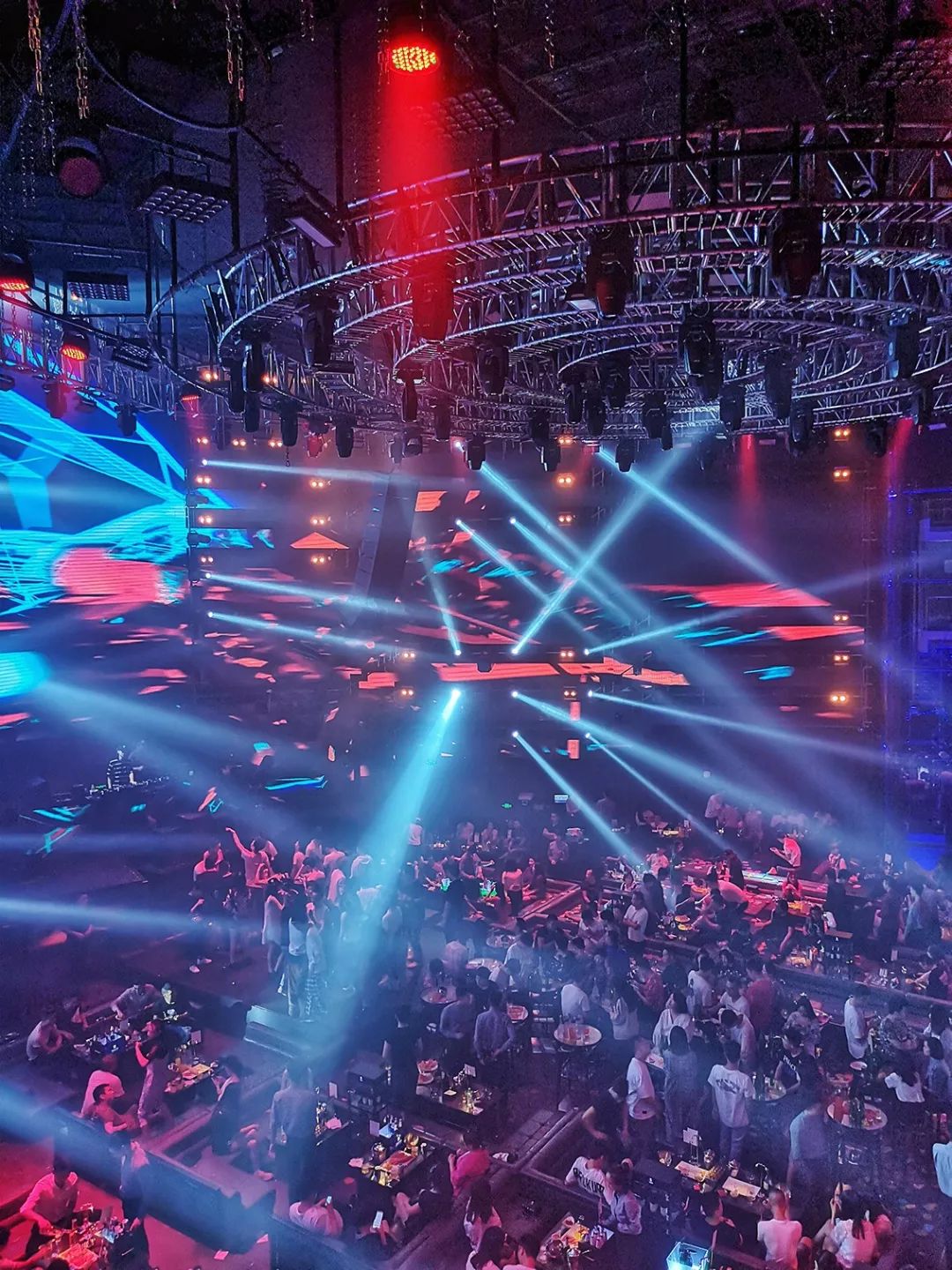 成都酒吧喝酒蹦迪指南,成都酒吧喝酒