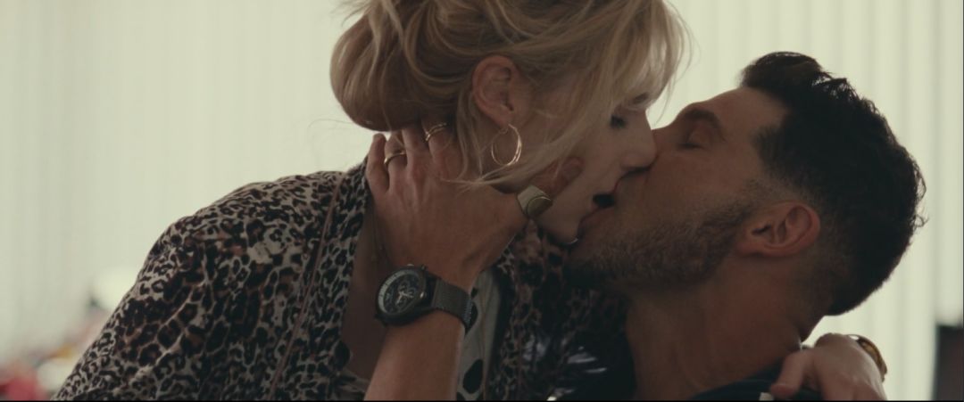 “寡妇”化身复仇女神，够硬又够黑