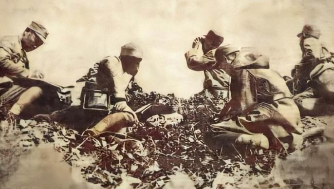 粟裕派他去做汉奸，为了装得像一点，他学了个五毒俱全