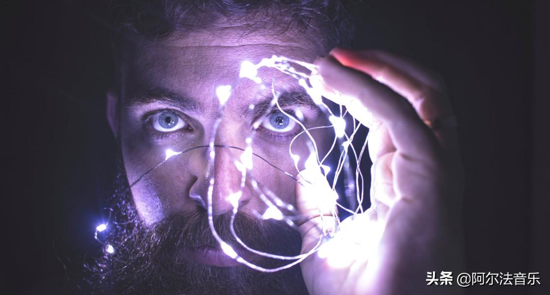 增强脑子的记忆力反应力的声波,阿尔法脑电波能提高记忆