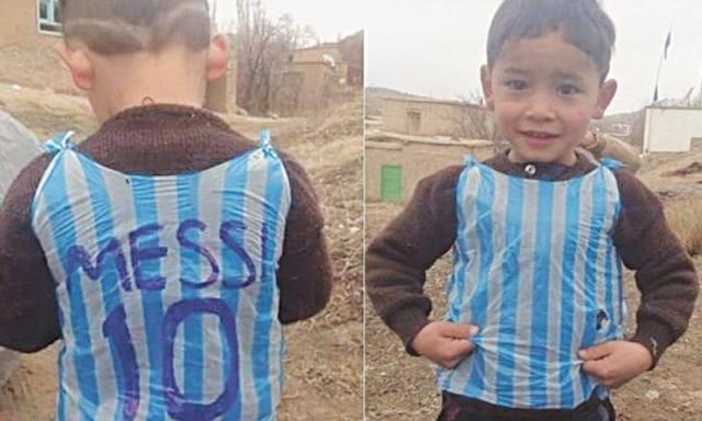 有震撼力的足球图片,一张图表示足球史上所有经典照片