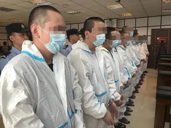 你所能骗到的都是相信你的人,所有的消息都是别人希望你听到的