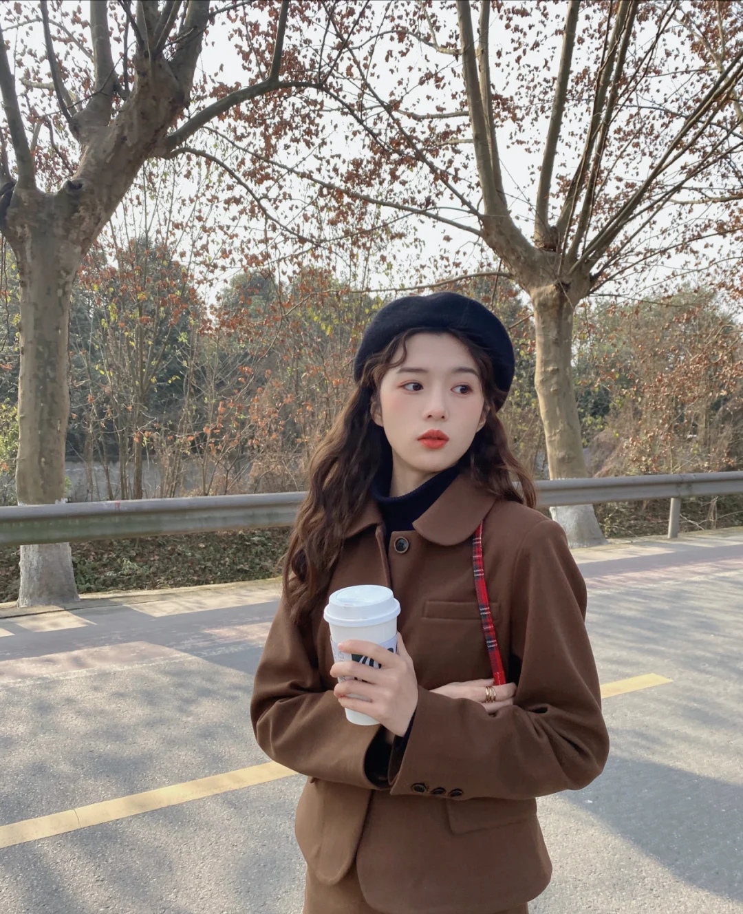 冬天女生帽子搭配,冬天帽子搭配衣服的技巧