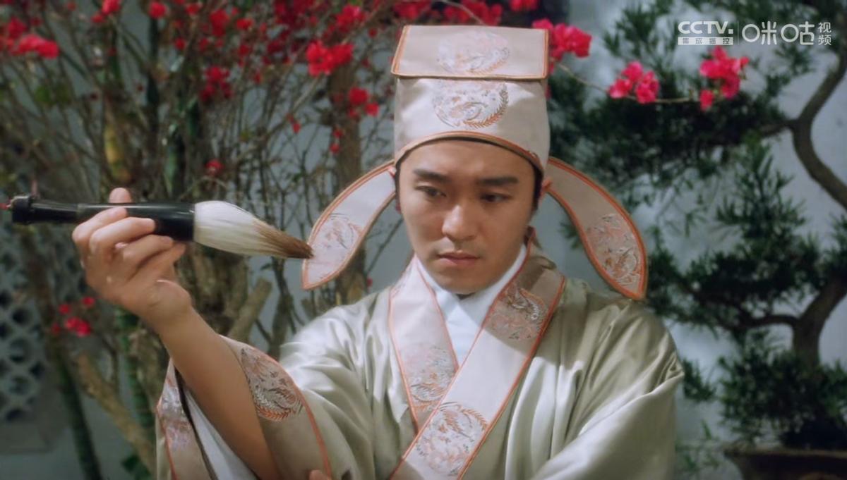 逃学威龙周星驰复习,逃学威龙周星驰戴的什么表