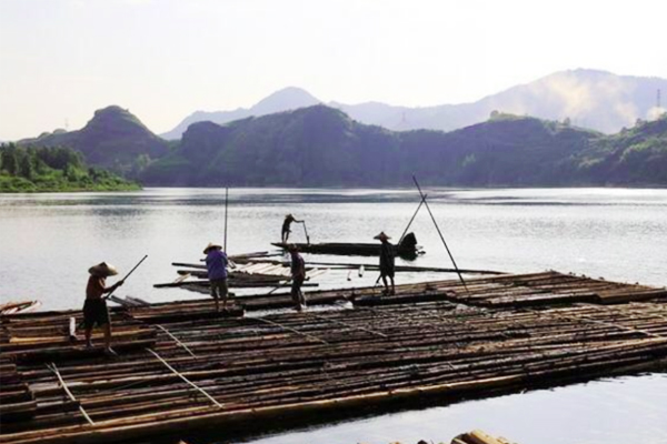 杜甫在登高中感叹离别漂泊,杜甫登高对偶诗句