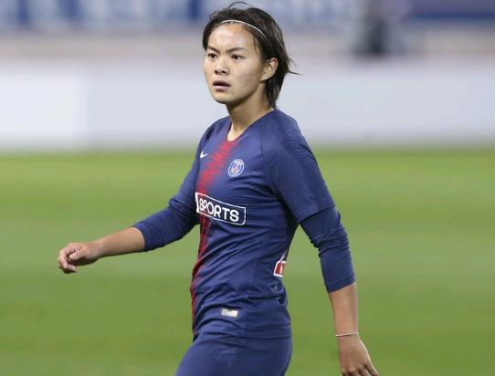 王霜梅开二度中国女足晋级东京,中国女球员王霜进球视频