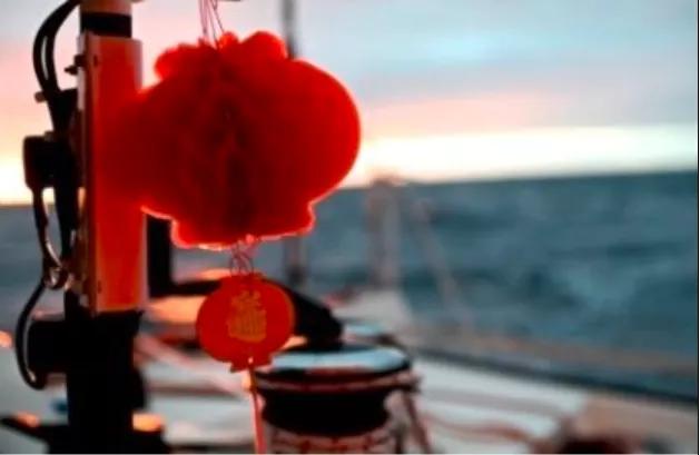 看看船员兄弟在船过年模式