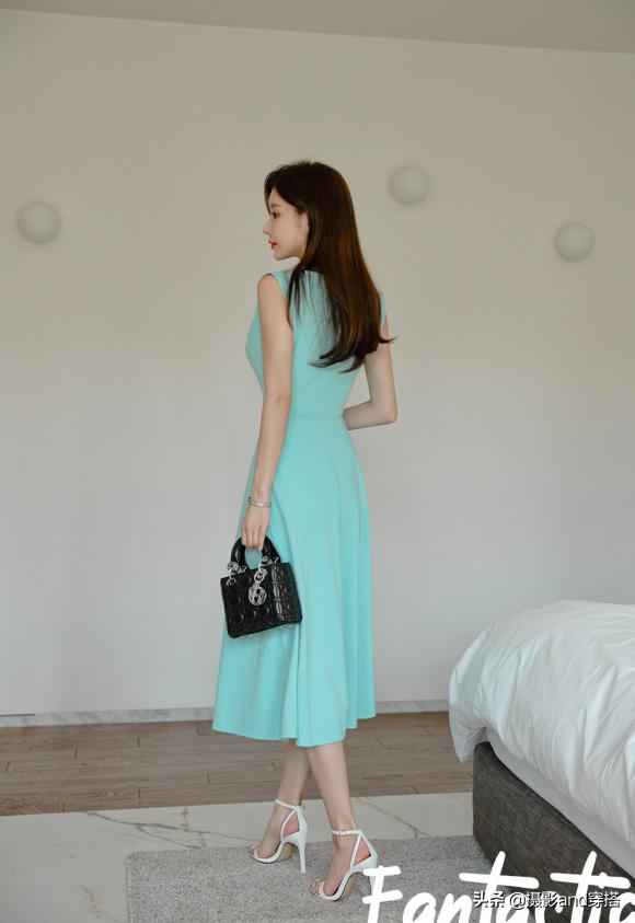 孙允珠夏日蓝色,孙允珠夏日粉红色