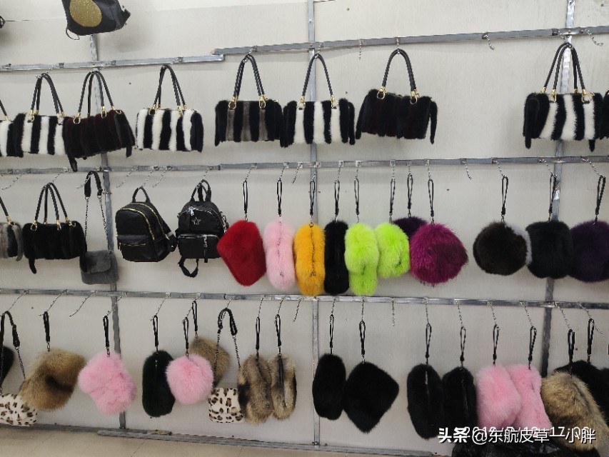 皮草卡通包包,皮草新款包包