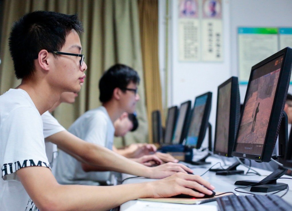 现在的大学生怎么都玩游戏,现在的大学生玩游戏正常吗