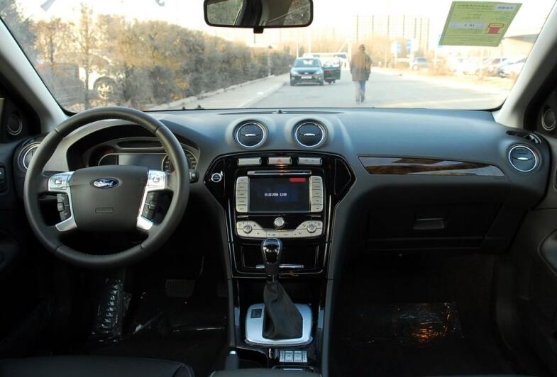 十三万公里蒙迪欧值得购买吗,福特蒙迪欧2023款落地价5万元