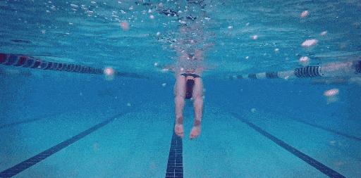 中游体育波浪式蛙泳推进力,中游体育蛙泳教学